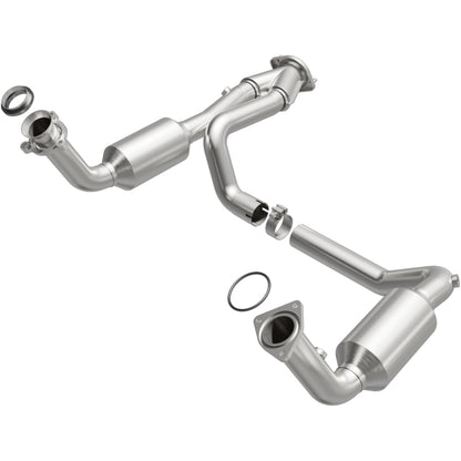 Magnaflow OEM Grade Direct-Fit Catalytic Converter by MagnaFlow Exhaust Products