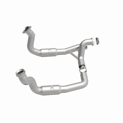 Magnaflow OEM Grade Direct-Fit Catalytic Converter by MagnaFlow Exhaust Products