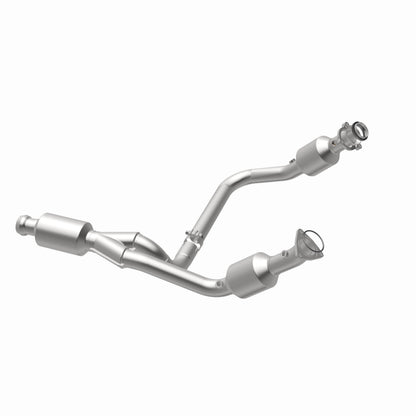 Magnaflow OEM Grade Direct-Fit Catalytic Converter by MagnaFlow Exhaust Products