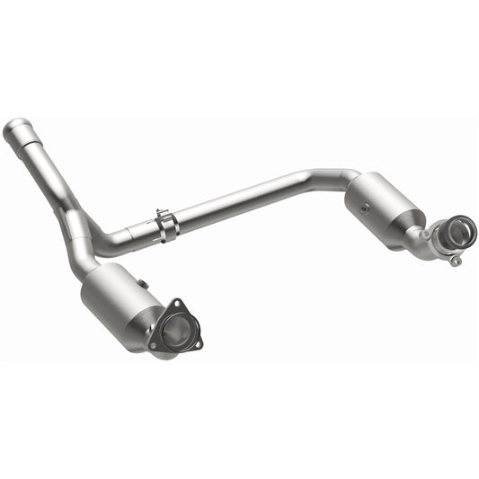 Magnaflow OEM Grade Direct-Fit Catalytic Converter by MagnaFlow Exhaust Products