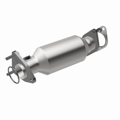Magnaflow OEM Grade Direct-Fit Catalytic Converter by MagnaFlow Exhaust Products