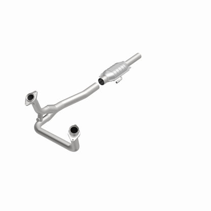 Magnaflow Standard Grade Direct-Fit Catalytic Converter by MagnaFlow Exhaust Products