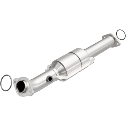 Magnaflow OEM Grade Direct-Fit Catalytic Converter by MagnaFlow Exhaust Products