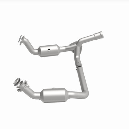 Magnaflow OEM Grade Direct-Fit Catalytic Converter by MagnaFlow Exhaust Products