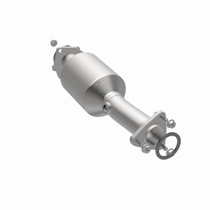 Magnaflow OEM Grade Direct-Fit Catalytic Converter by MagnaFlow Exhaust Products
