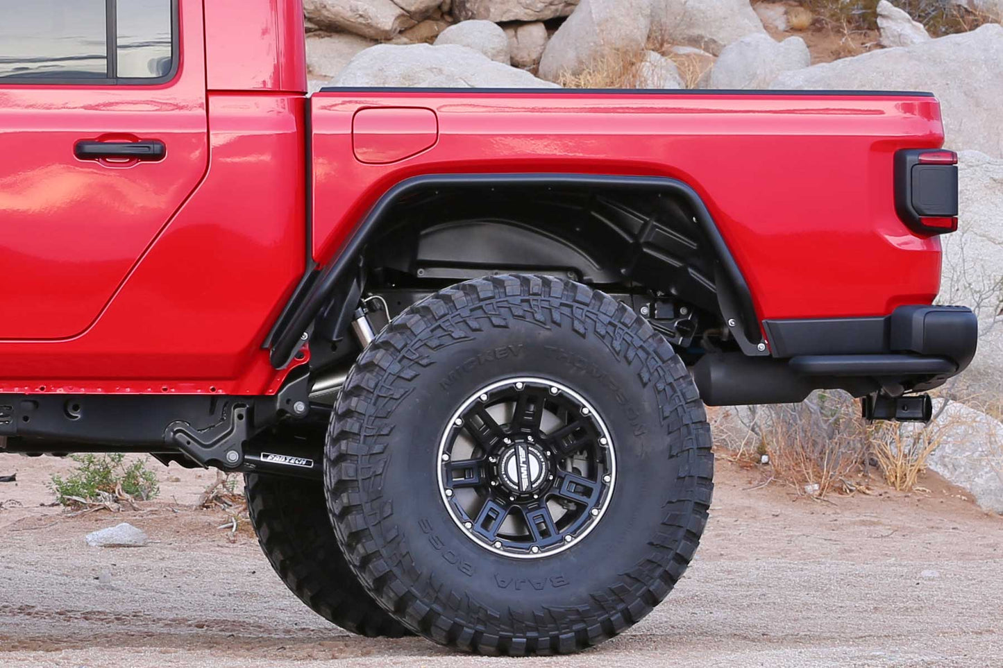 JEEP JT TUBE FENDERS RR STL PWDRCOAT BLK TEXTURE. by Fabtech