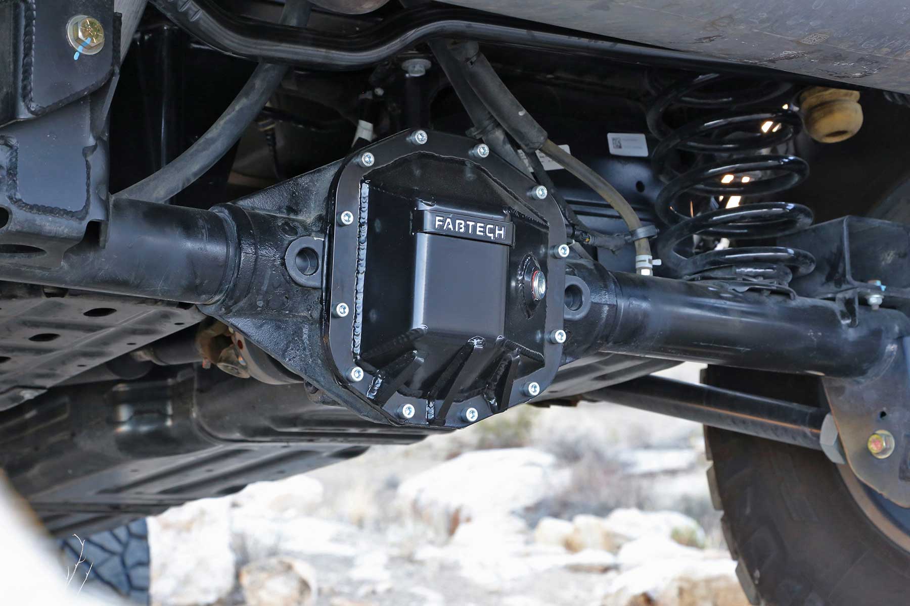 DIFF COVER REAR M220 AXLE. by Fabtech
