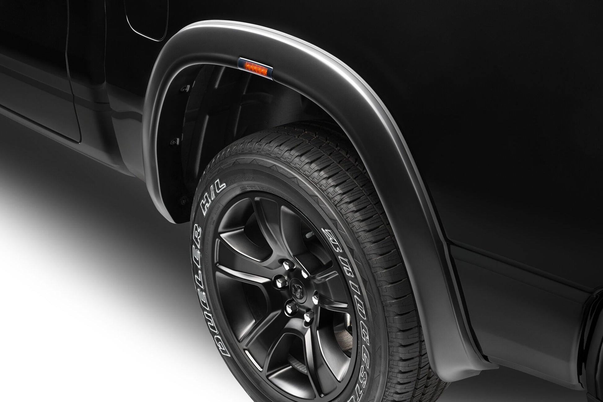 RVL Fender Flares Black Smooth Finish 4-Piece Set by Husky Liners