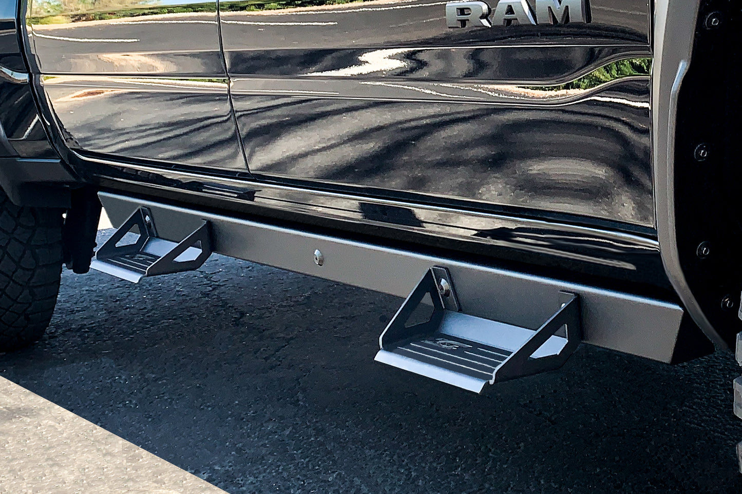 Dual step, reinforced aluminum, black, rust free, bolt on by ICI