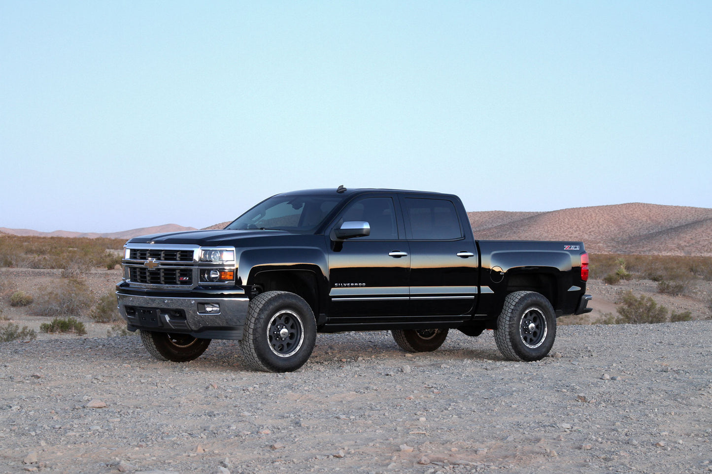 3" BUDGET SYS W/ PERF SHKS 14-18 GM C/K1500 P/U W/ OE ALM OR STMP STL UCA. by Fabtech