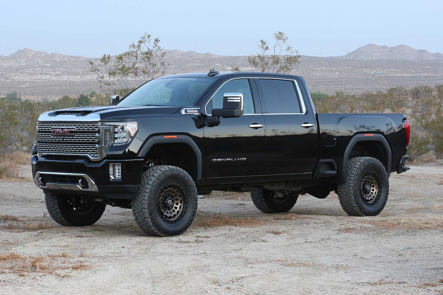 6" RTS SYS W/PERF SHKS 2020-22 GM 2500HD 4WD. by Fabtech
