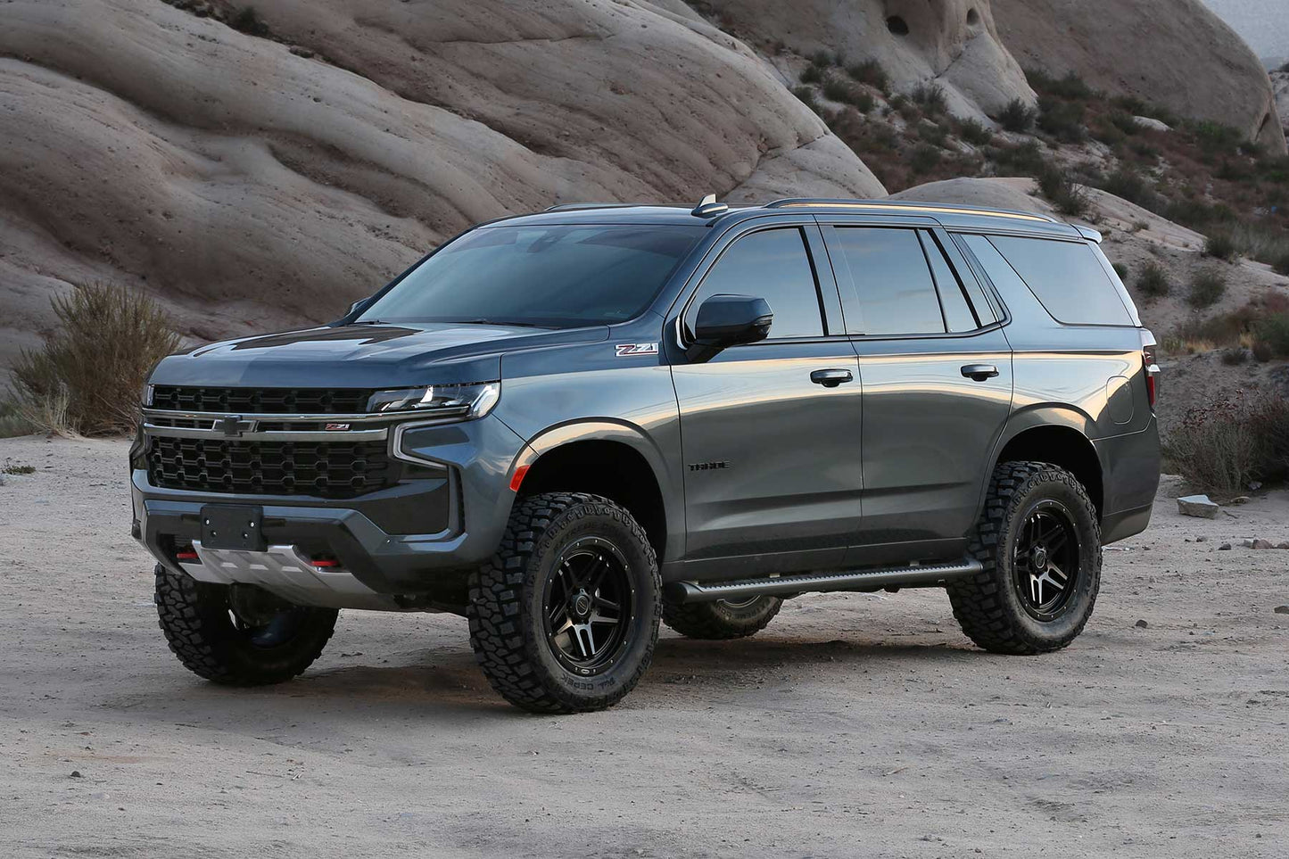 3" UCA KIT W/BJS & SHOCK SPACERS 2021 GM SUV 4WD. by Fabtech