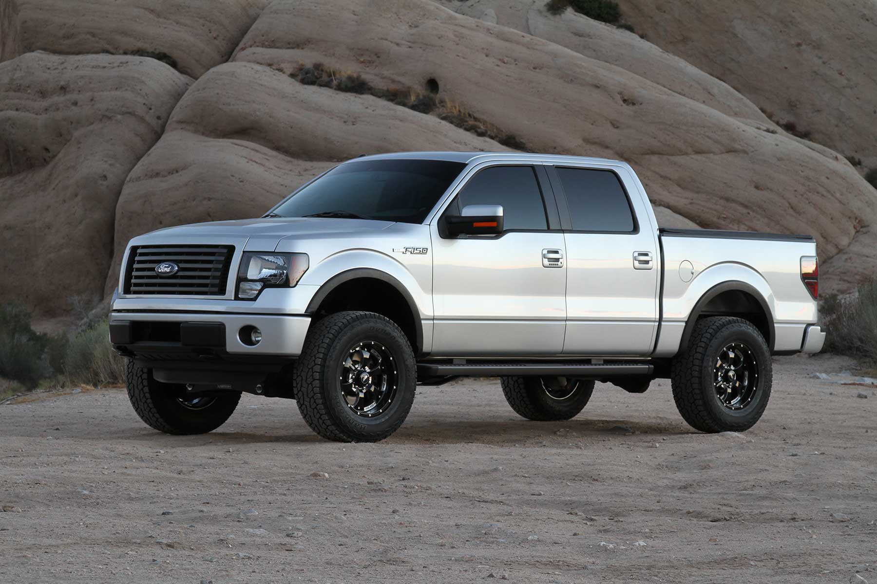 4" BASIC SYS W/ RR STEALTH 09-13 FORD F150 4WD. by Fabtech