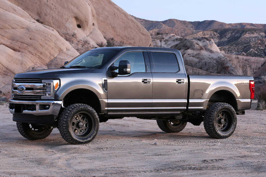 4" BUDGET SYS W/DLSS SHKS 17-21 FORD F250/F350 4WD. by Fabtech