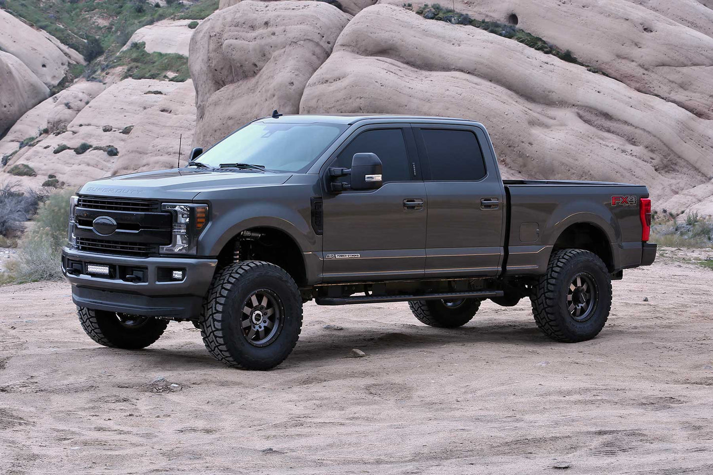 4" RAD ARM SYS W/ 4.0 & 2.25 17-21 FORD F250/F350 4WD. by Fabtech