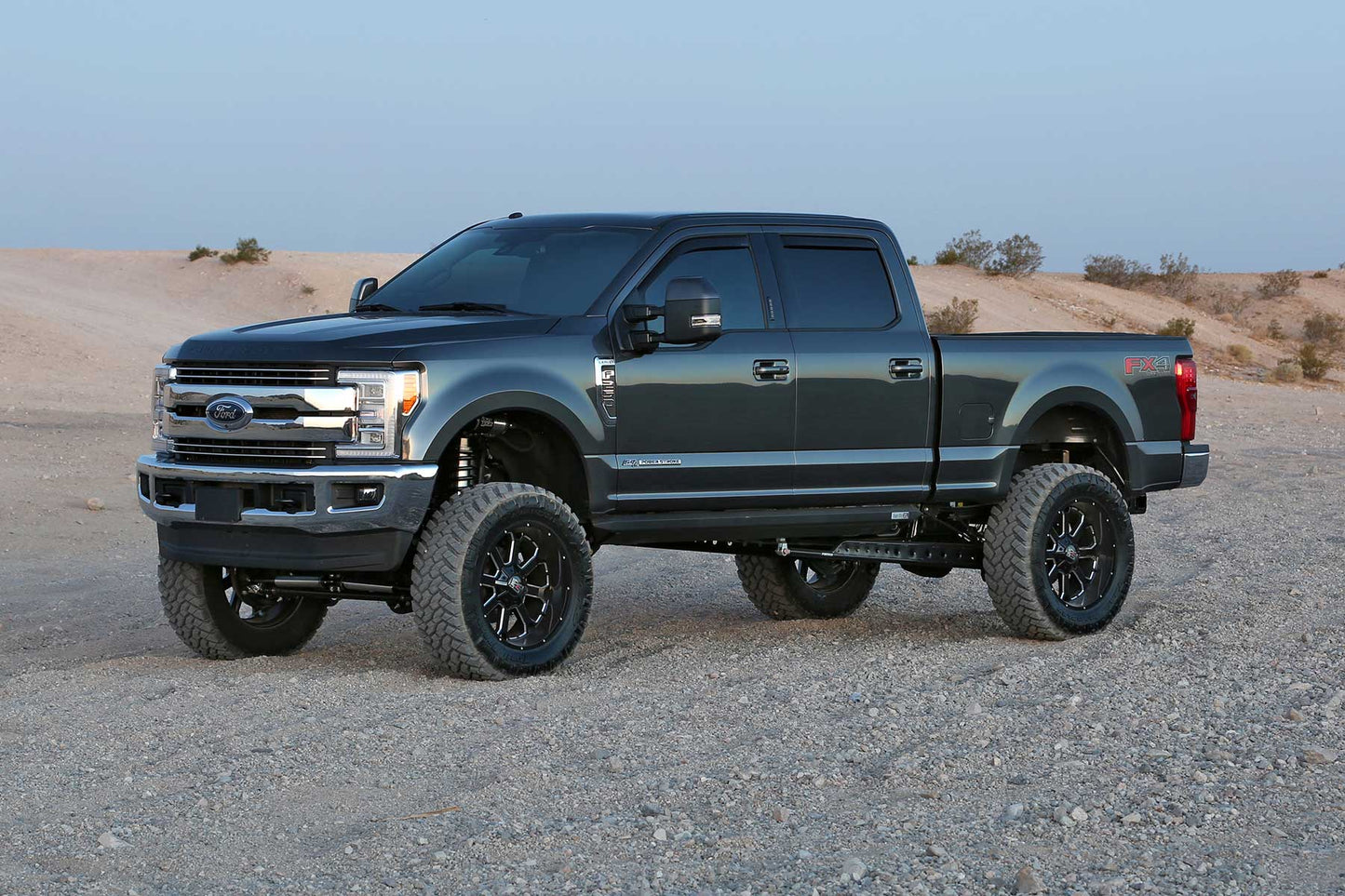 8" 4LINK SYS W/ 4.0 & 2.25 17-21 FORD F250/F350 4WD DIESEL. by Fabtech