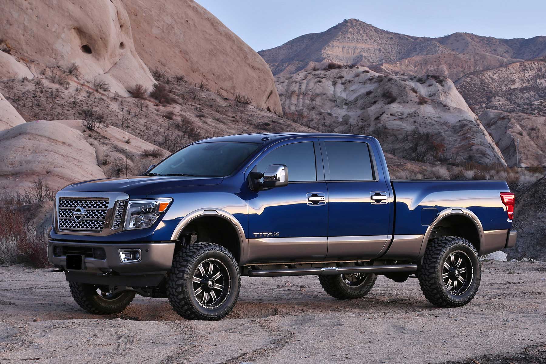 6" BASIC SYS W/PERF SHKS 2018-21 NISSAN TITAN 4WD. by Fabtech