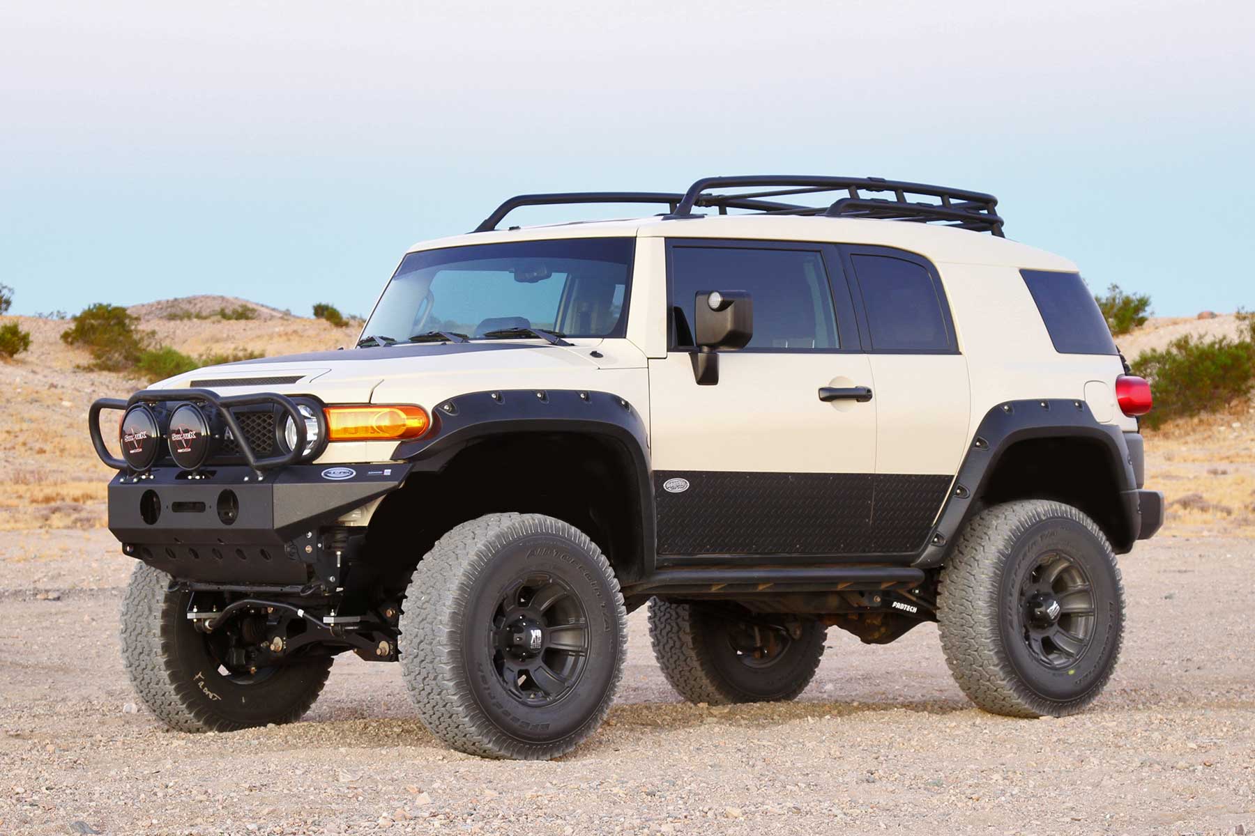 6" BASIC SYS W/PERF SHKS 2010-13 TOYOTA FJ 4WD. by Fabtech