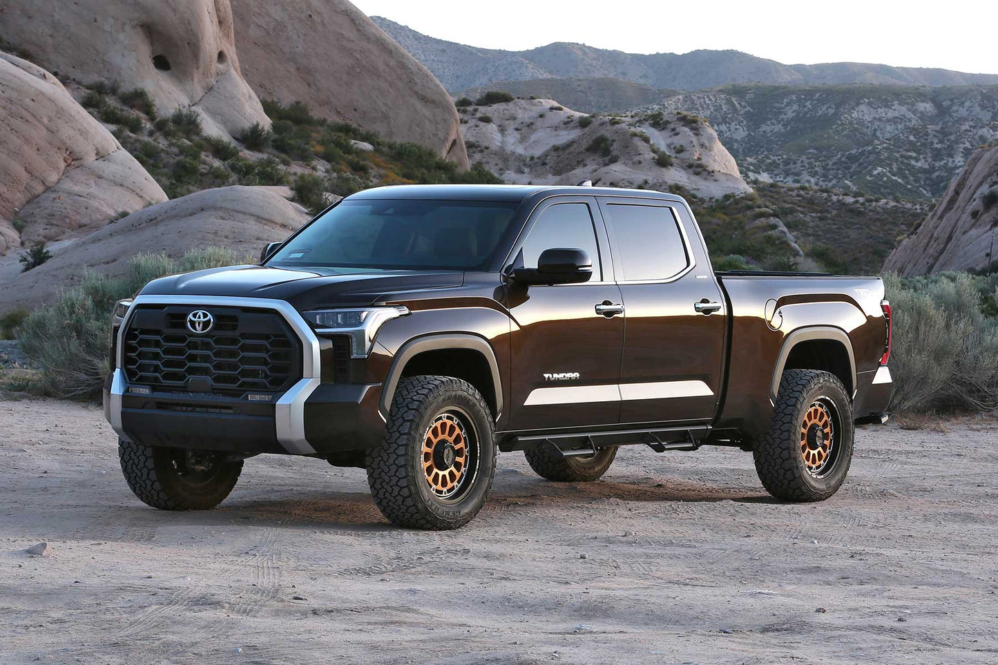 3" UCA KIT W/UNIBALLS & FR SHK SPCRS & RR COIL SPACERS & RR PERF SHOCKS 2022 TUN by Fabtech